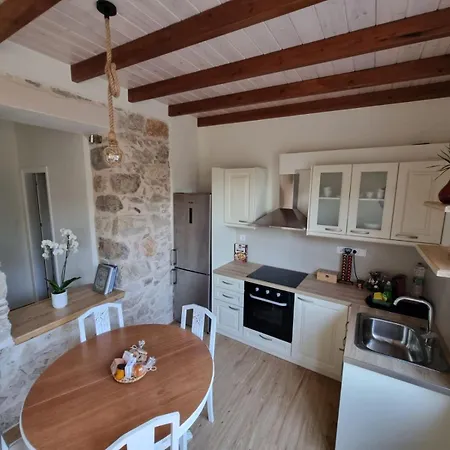 Garden Tatil Evi Ermoupoli